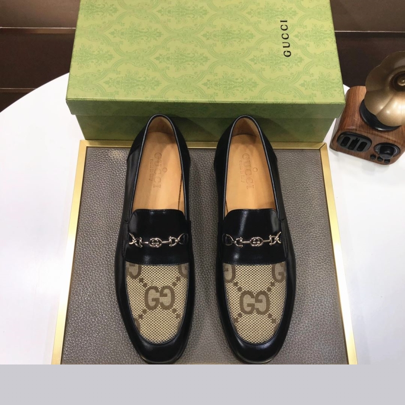 G*u*i leather shoes